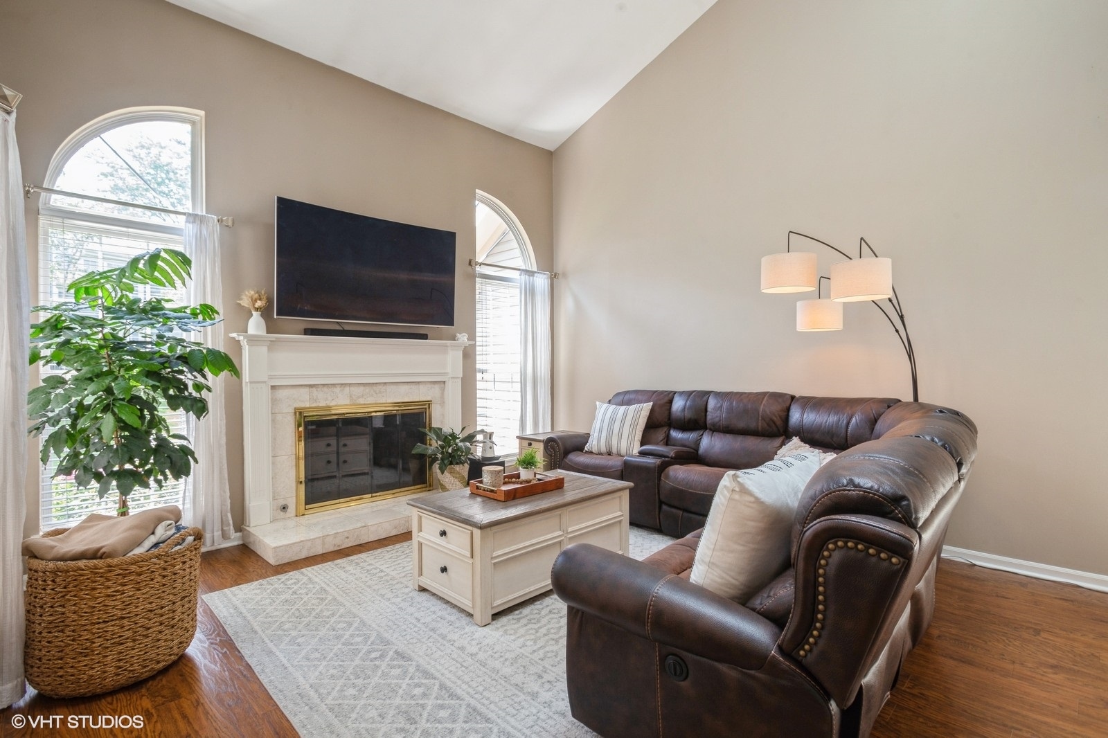 707 Clover Hill Court, Elk Grove Village, IL 60007