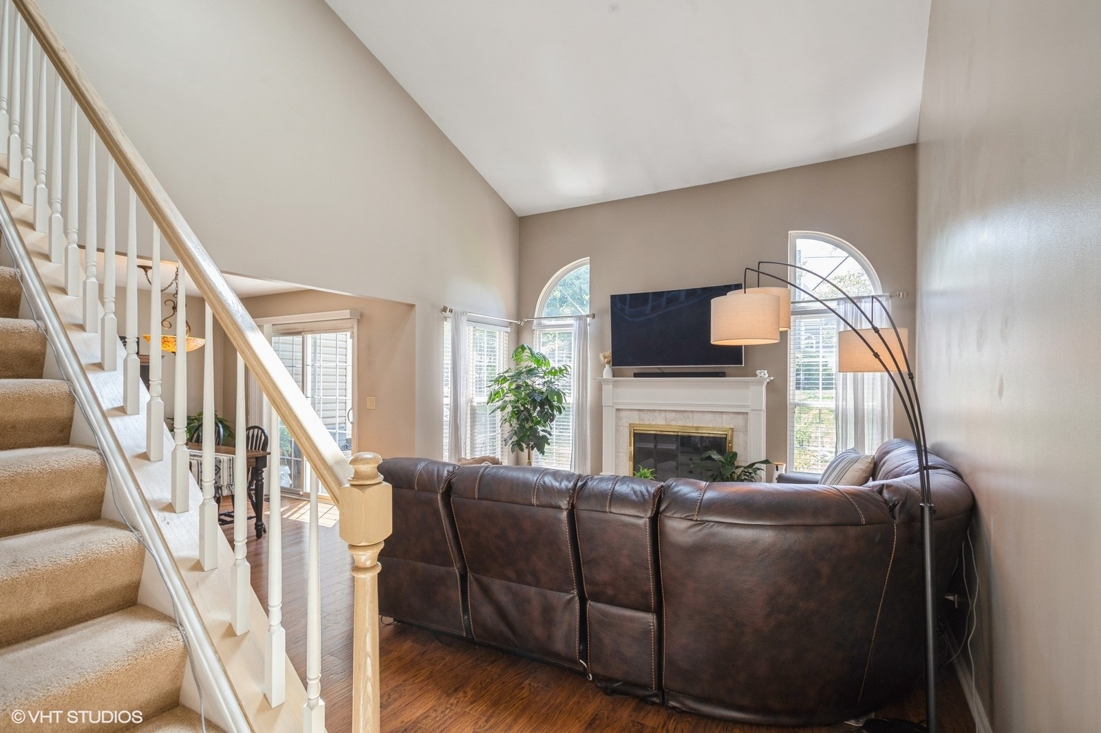 707 Clover Hill Court, Elk Grove Village, IL 60007