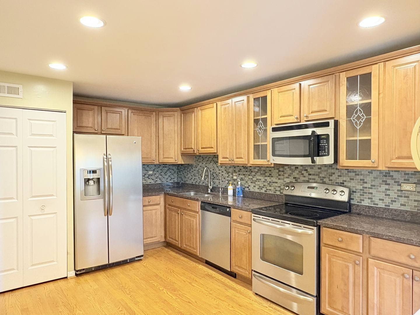424 Mallard Drive, Deerfield, IL 60015