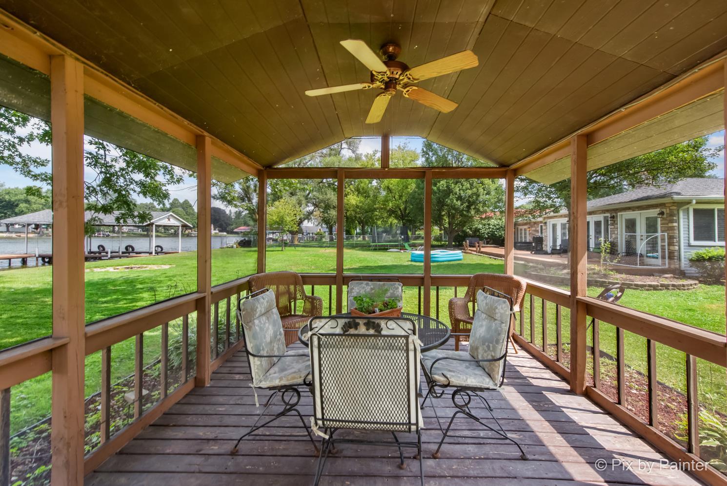 1423 N River Road, McHenry, IL 60051