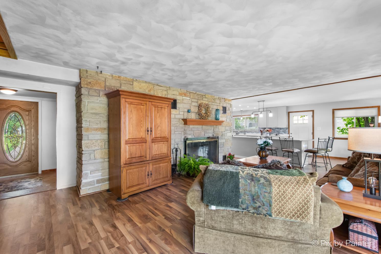 1423 N River Road, McHenry, IL 60051