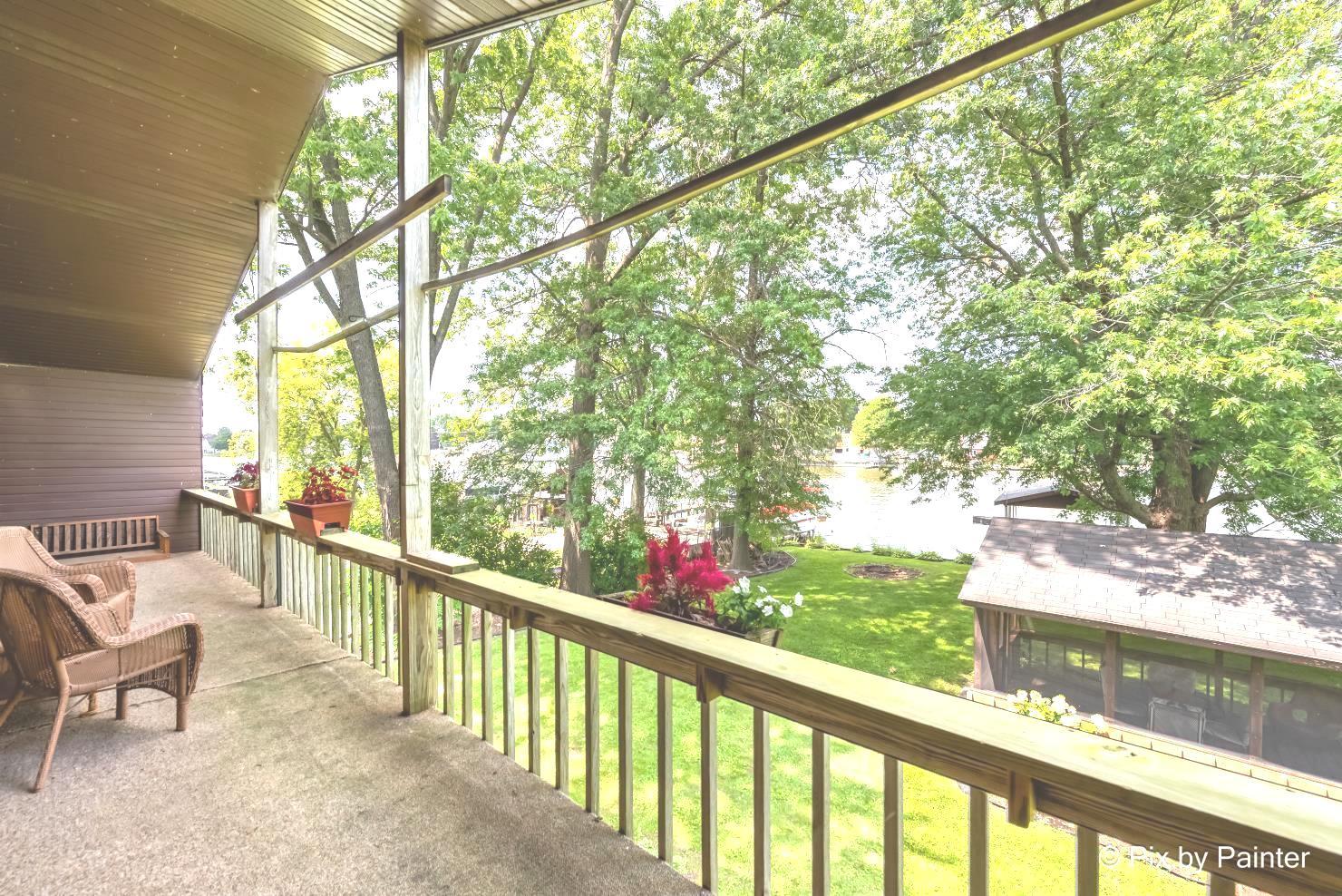 1423 N River Road, McHenry, IL 60051