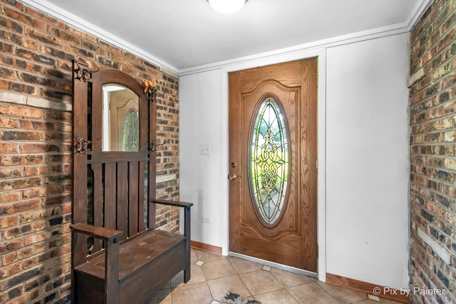 1423 N River Road, McHenry, IL 60051