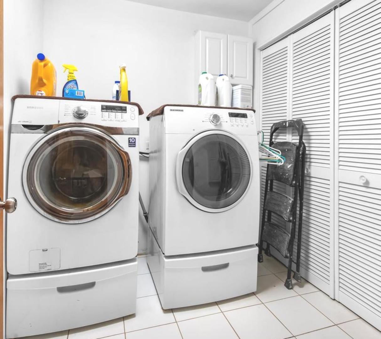 1423 N River Road, McHenry, IL 60051