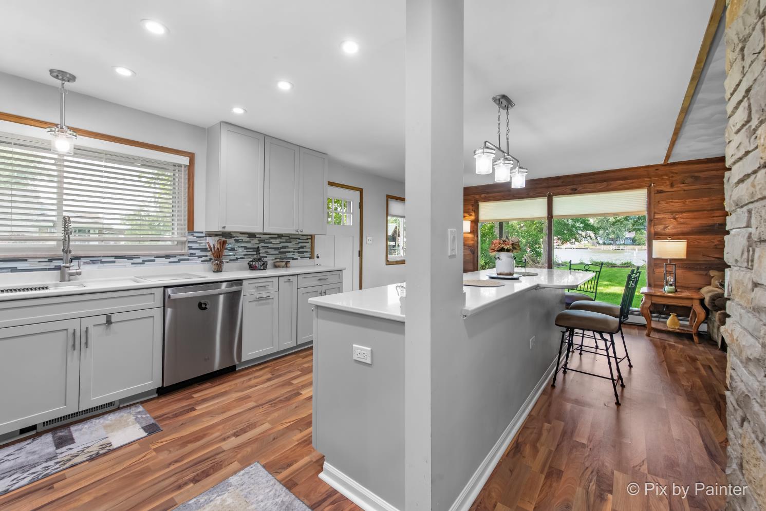 1423 N River Road, McHenry, IL 60051