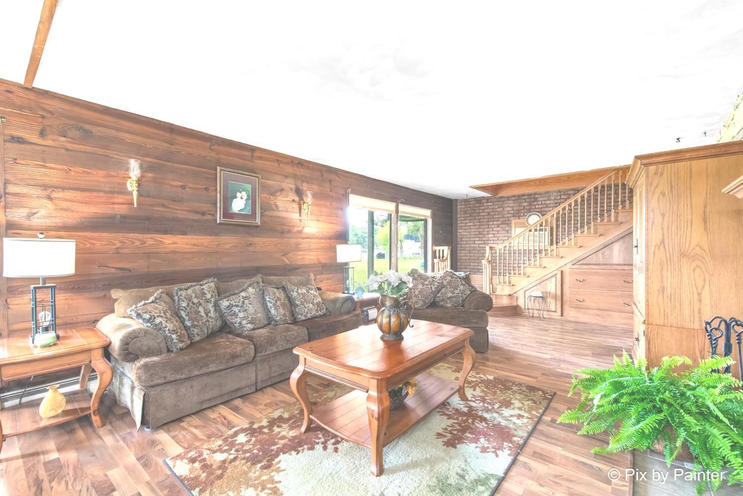 1423 N River Road, McHenry, IL 60051