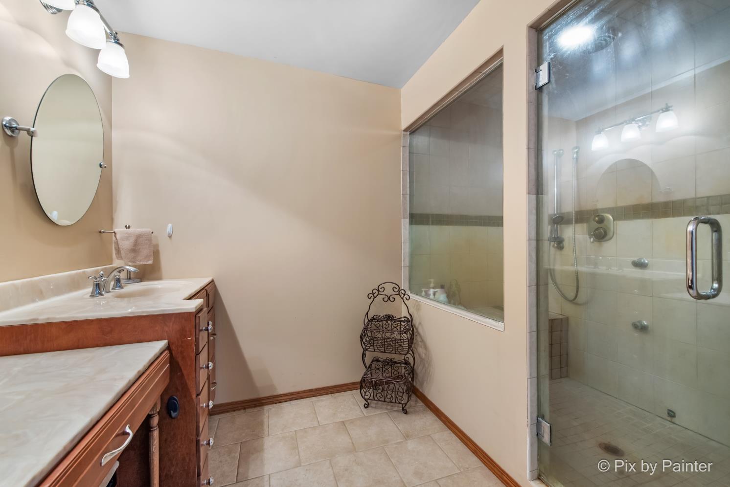 1423 N River Road, McHenry, IL 60051