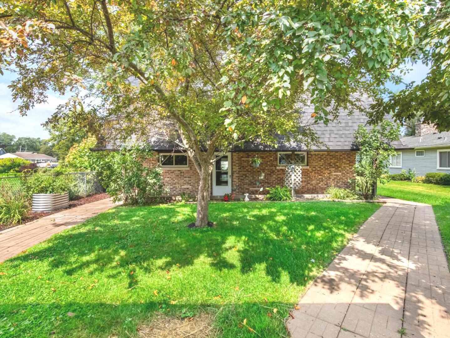 1423 N River Road, McHenry, IL 60051