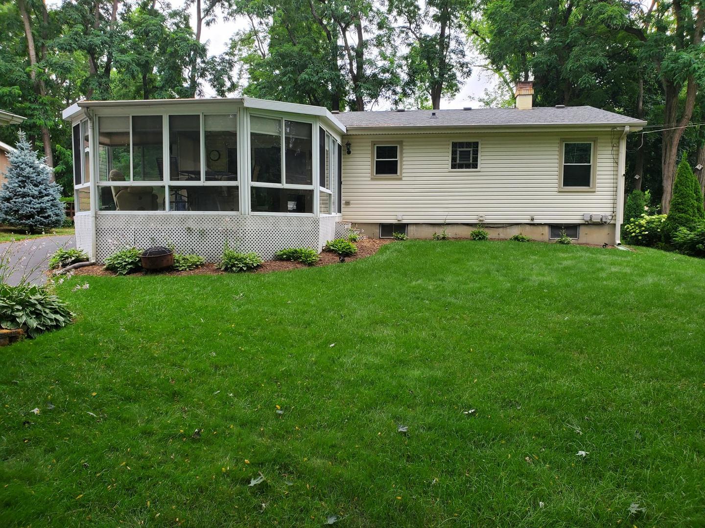 26W035 Hazel Lane, Wheaton, IL 60187