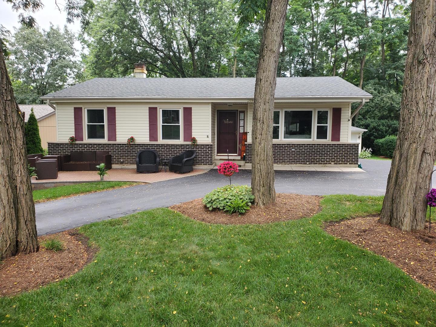 26W035 Hazel Lane, Wheaton, IL 60187