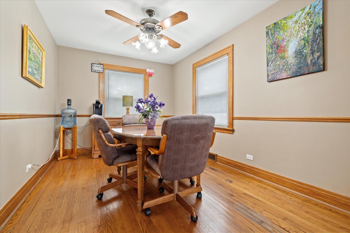 6N566 Maple Avenue, Wood Dale, IL 60191