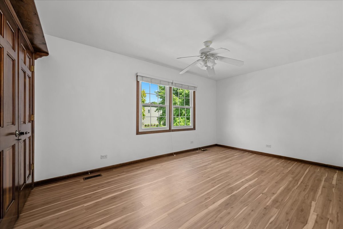 1016 Muirhead Avenue, Naperville, IL 60565