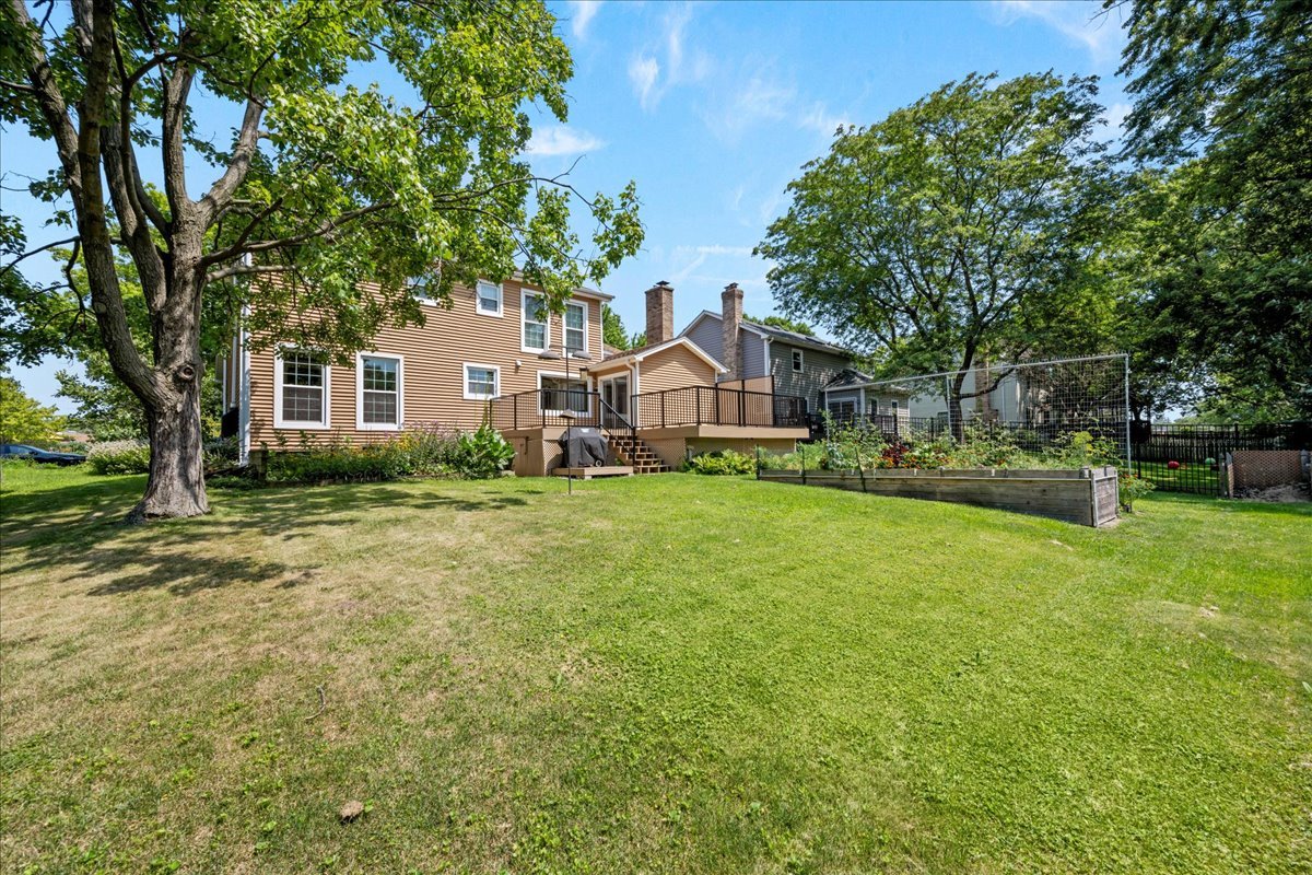 1016 Muirhead Avenue, Naperville, IL 60565