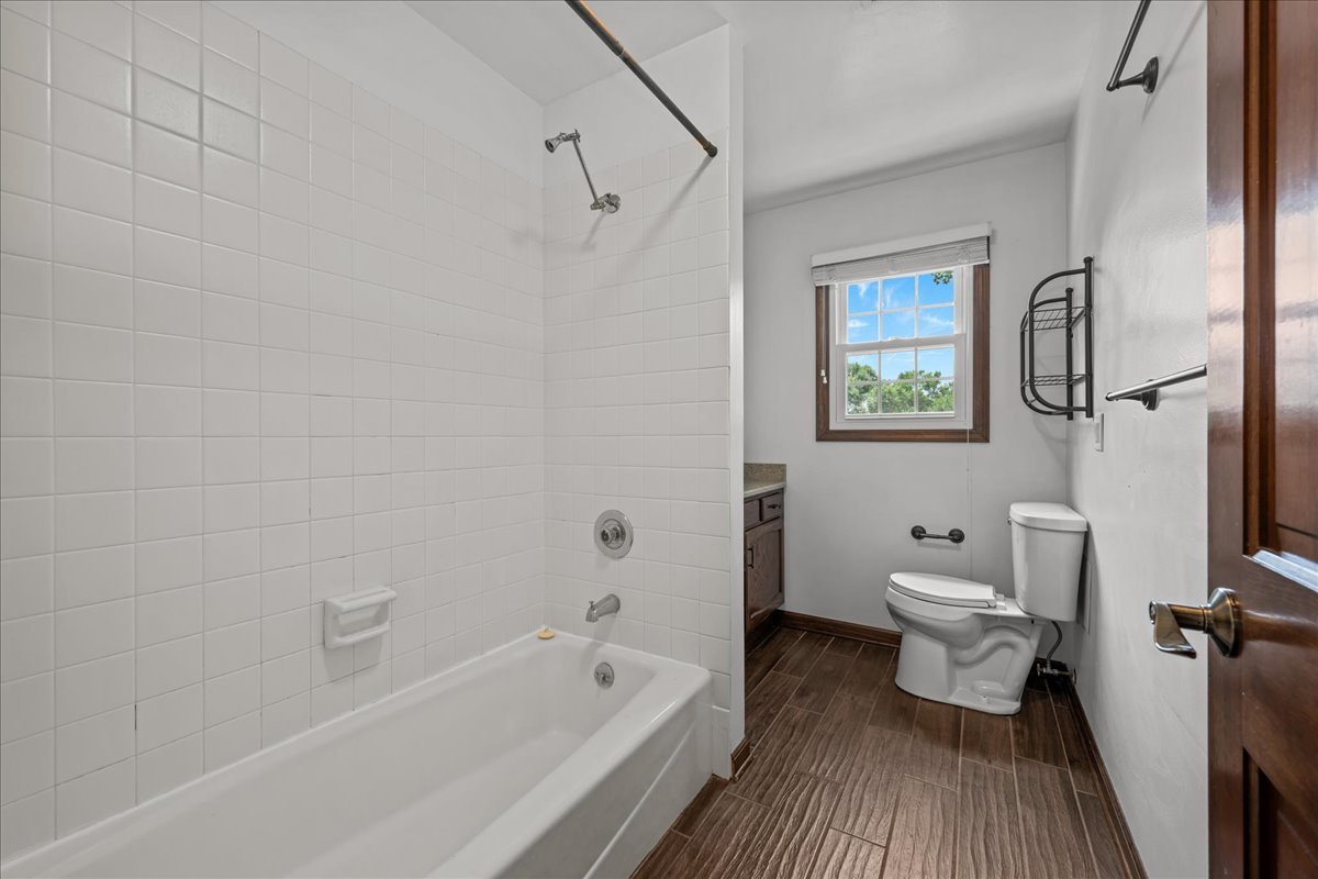 1016 Muirhead Avenue, Naperville, IL 60565