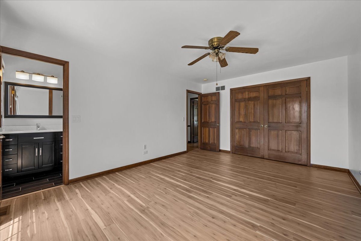 1016 Muirhead Avenue, Naperville, IL 60565