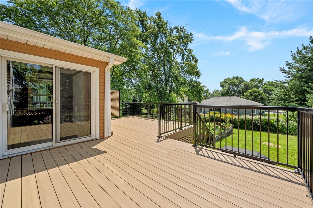 1016 Muirhead Avenue, Naperville, IL 60565