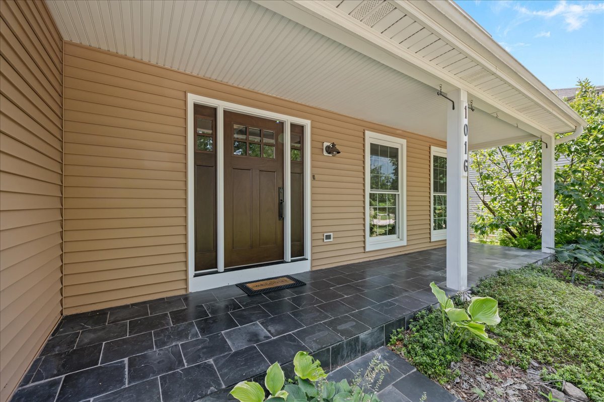 1016 Muirhead Avenue, Naperville, IL 60565