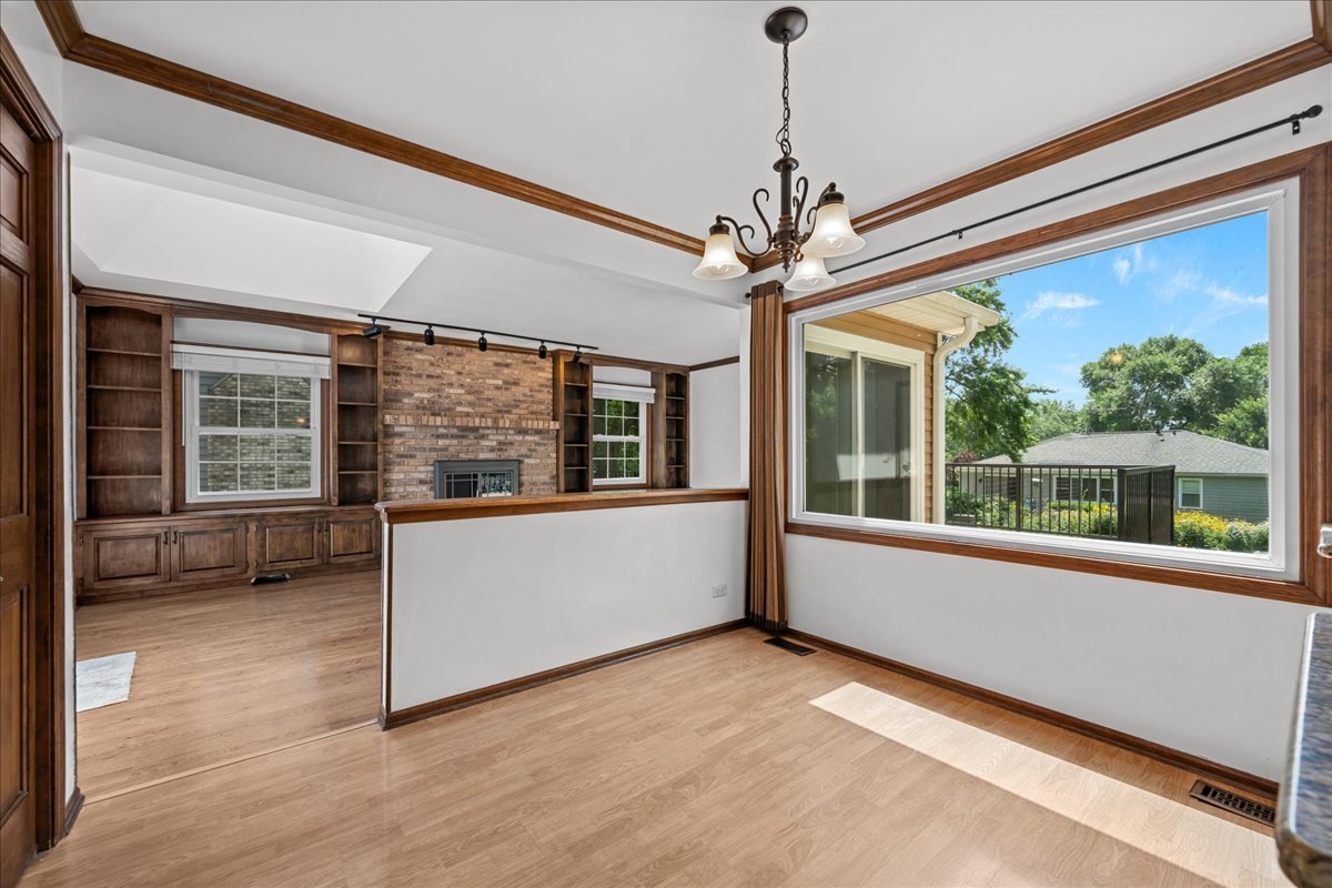 1016 Muirhead Avenue, Naperville, IL 60565