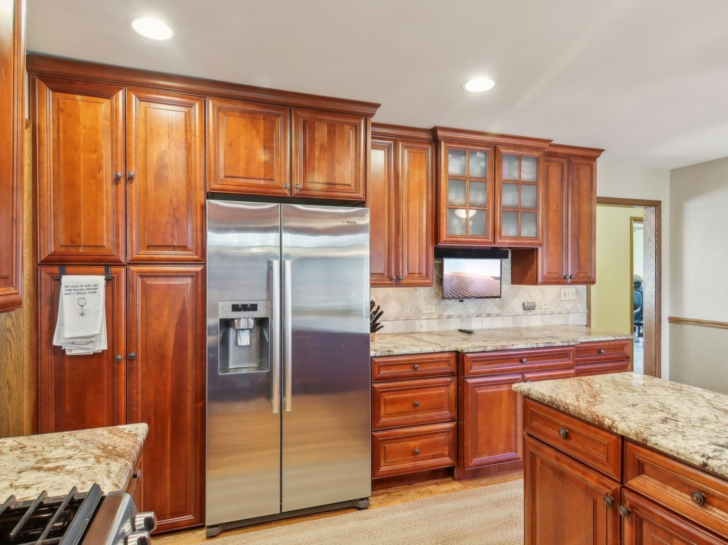 512 N FOREST Drive, Addison, IL 60101