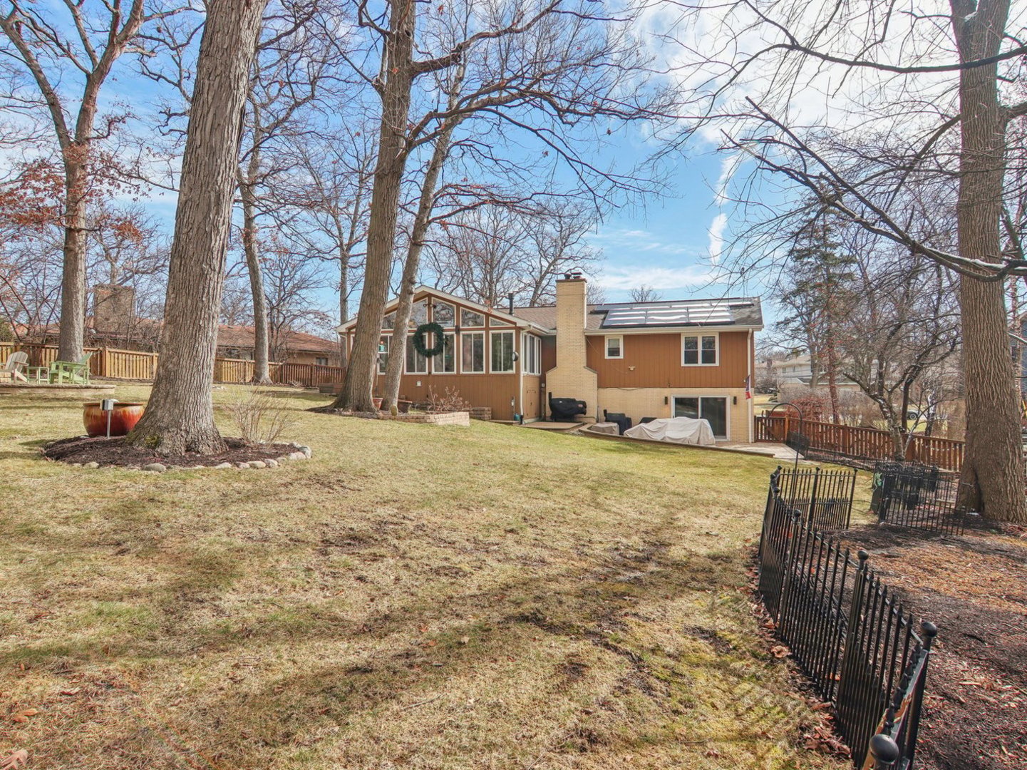 512 N FOREST Drive, Addison, IL 60101