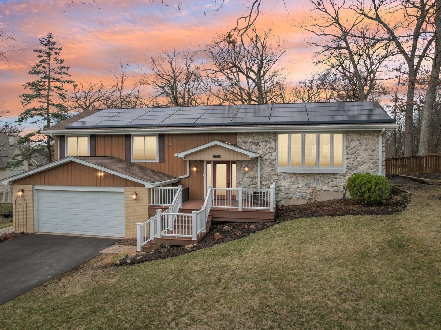 512 N FOREST Drive, Addison, IL 60101