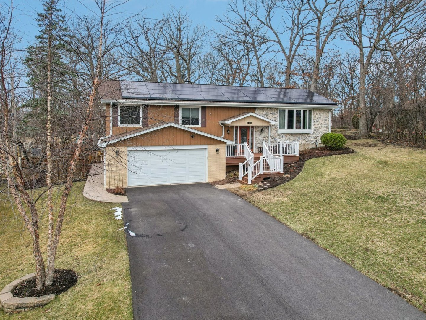 512 N FOREST Drive, Addison, IL 60101