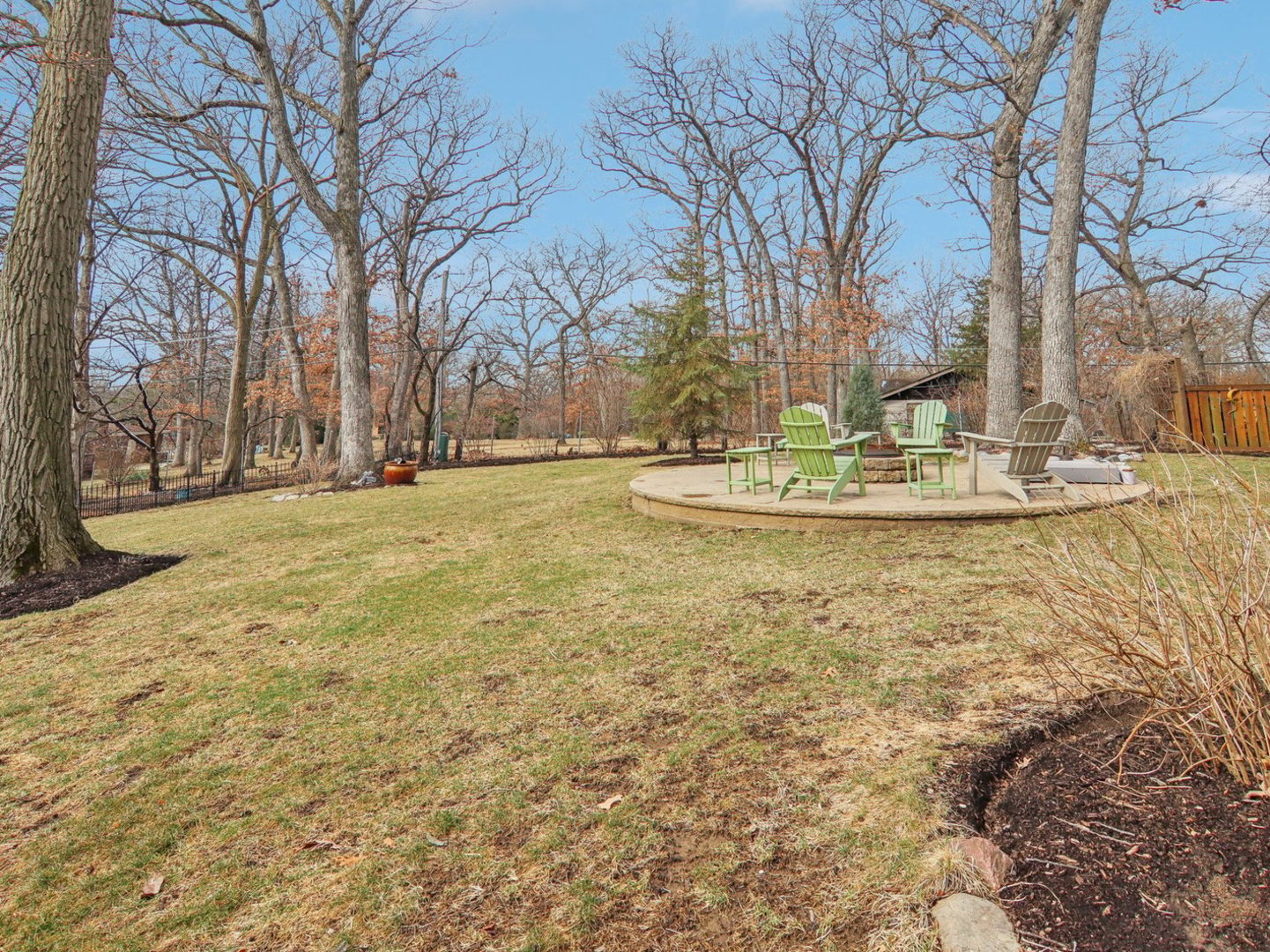 512 N FOREST Drive, Addison, IL 60101