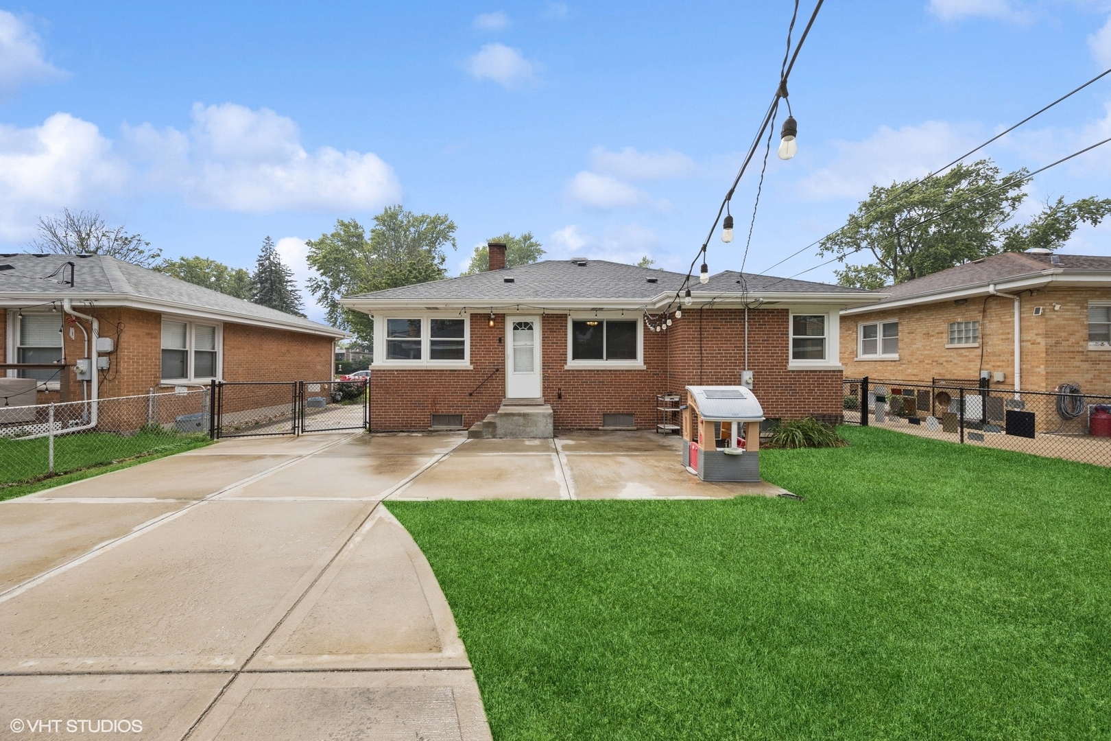 1627 Downing Avenue, Westchester, IL 60154