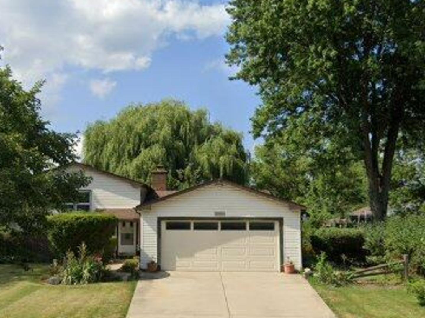 204 E Cedarwood Court, Palatine, IL 60067