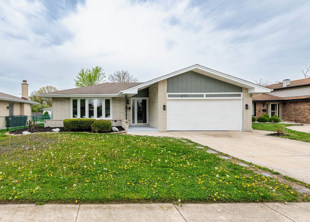 612 Thornwood Drive, South Holland, IL 60473