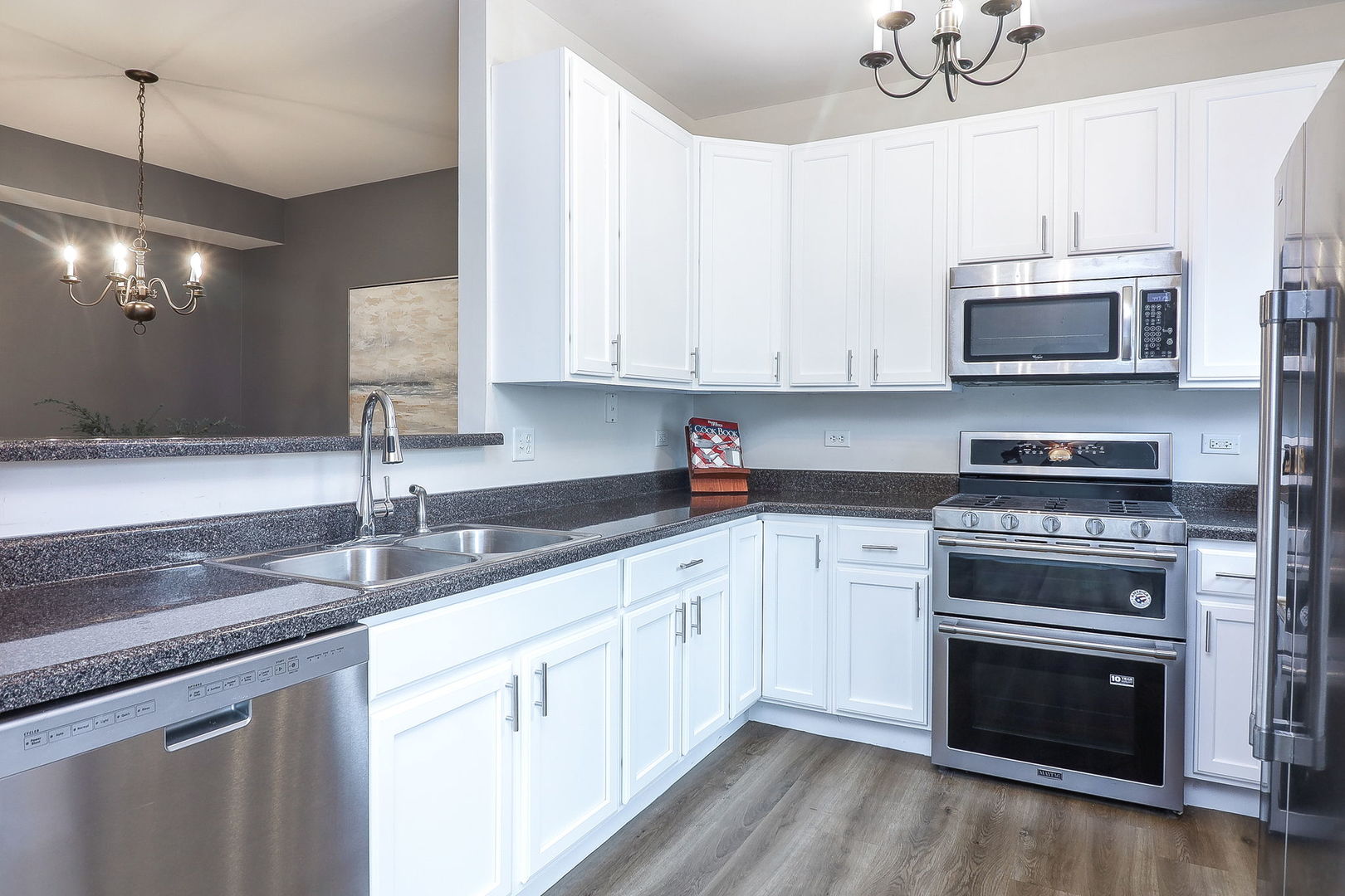 1741 Fredericksburg Lane, Aurora, IL 60503
