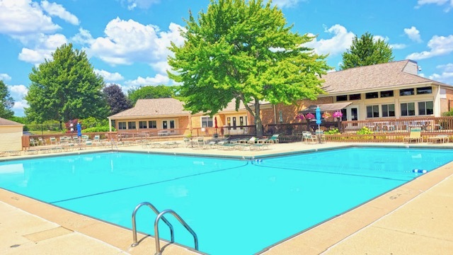 580 Mesa Verde Court, Carol Stream, IL 60188