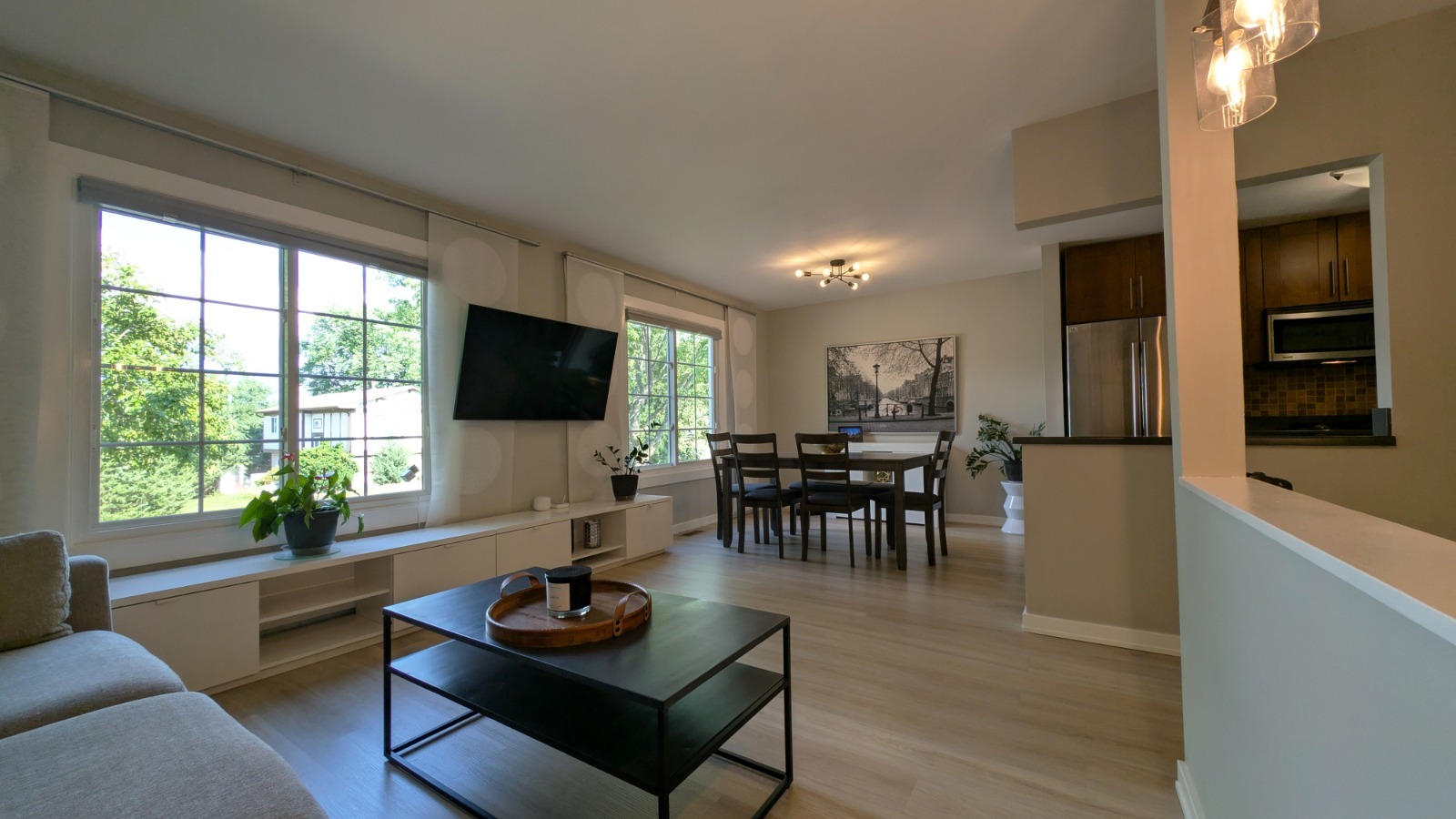 580 Mesa Verde Court, Carol Stream, IL 60188