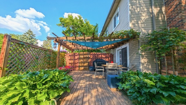 580 Mesa Verde Court, Carol Stream, IL 60188
