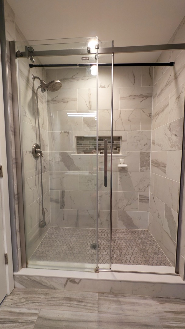 580 Mesa Verde Court, Carol Stream, IL 60188