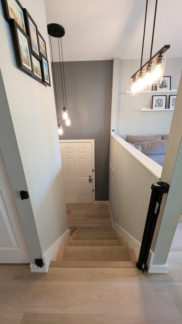 580 Mesa Verde Court, Carol Stream, IL 60188