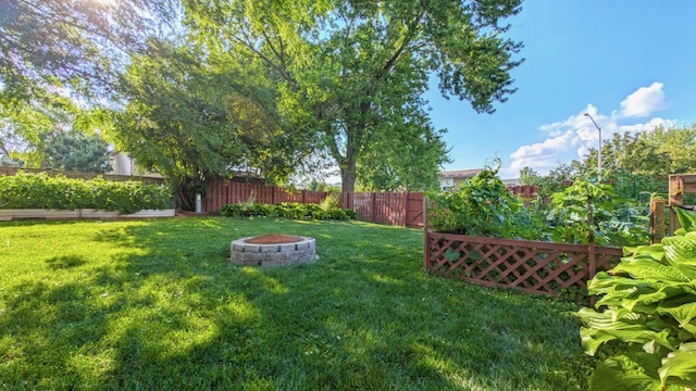 580 Mesa Verde Court, Carol Stream, IL 60188