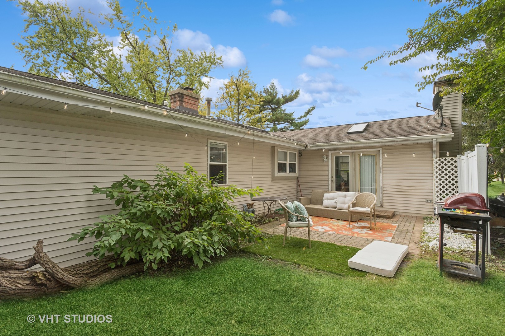 1750 W Thomas Street, Arlington Heights, IL 60004