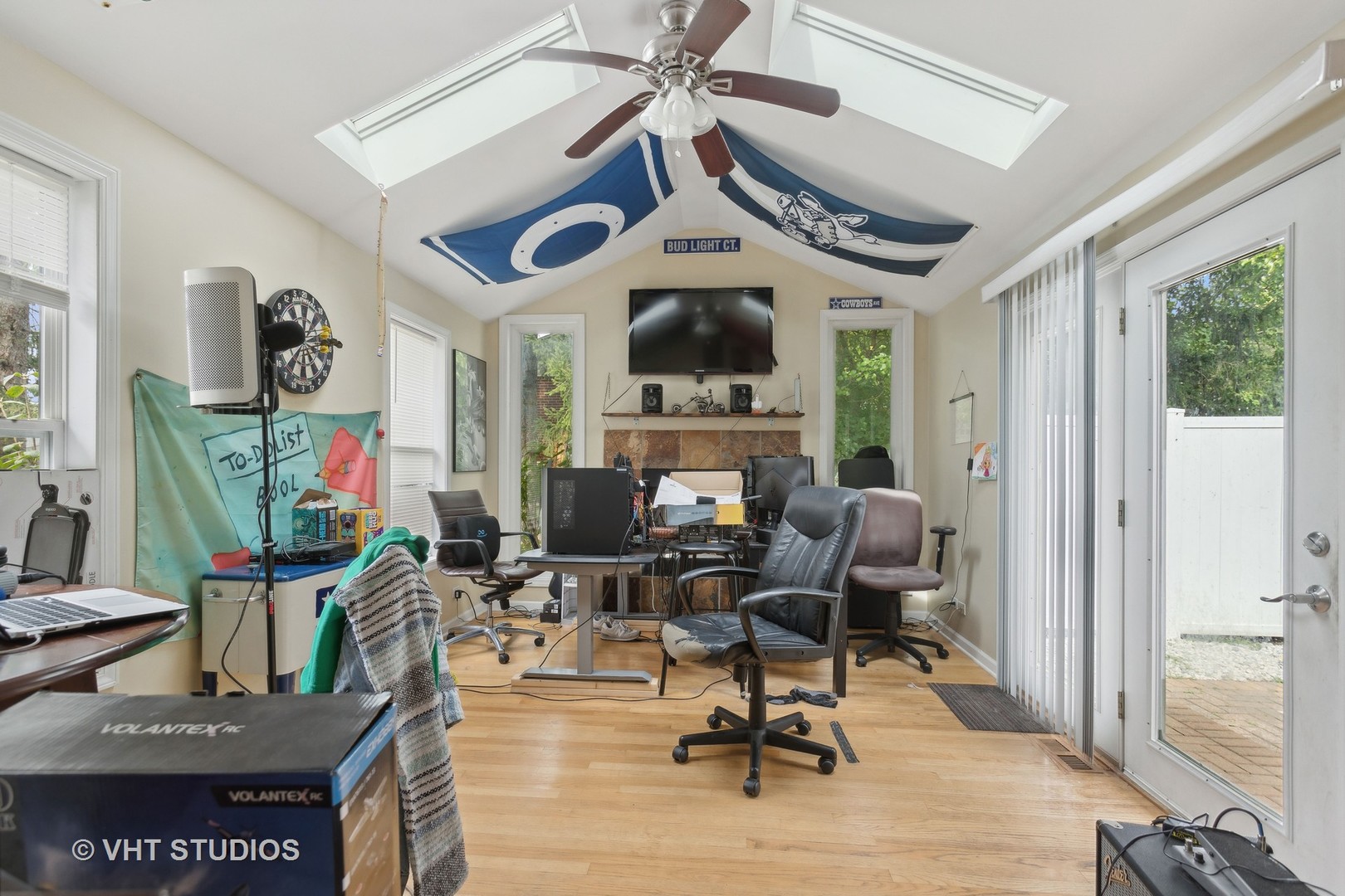 1750 W Thomas Street, Arlington Heights, IL 60004