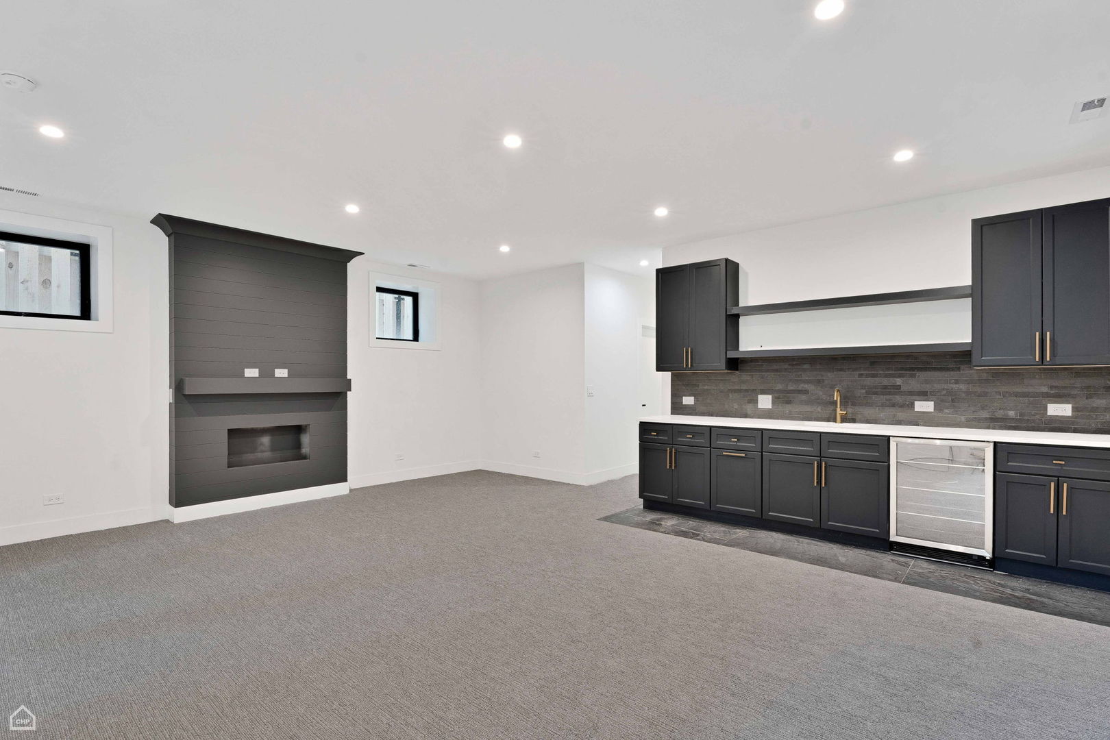 3905 N Drake Avenue, Chicago, IL 60618