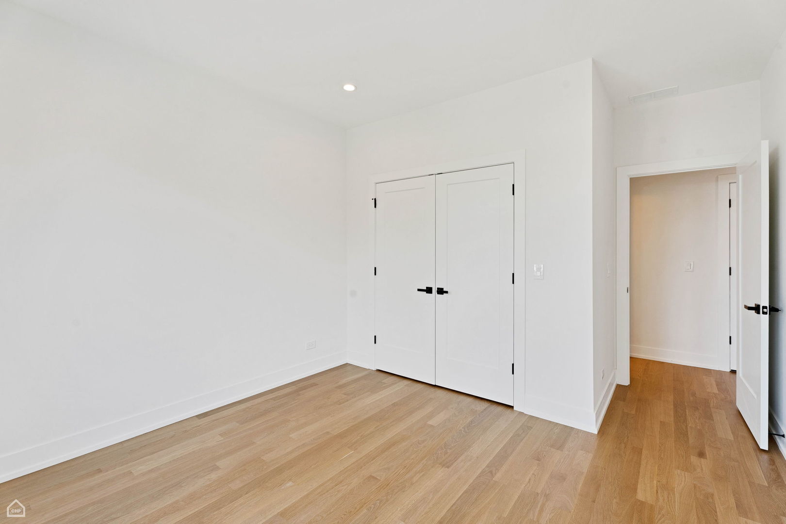 3905 N Drake Avenue, Chicago, IL 60618