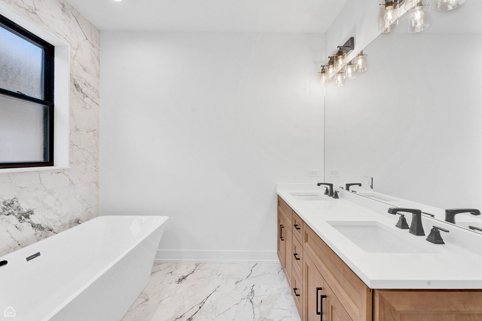 3905 N Drake Avenue, Chicago, IL 60618