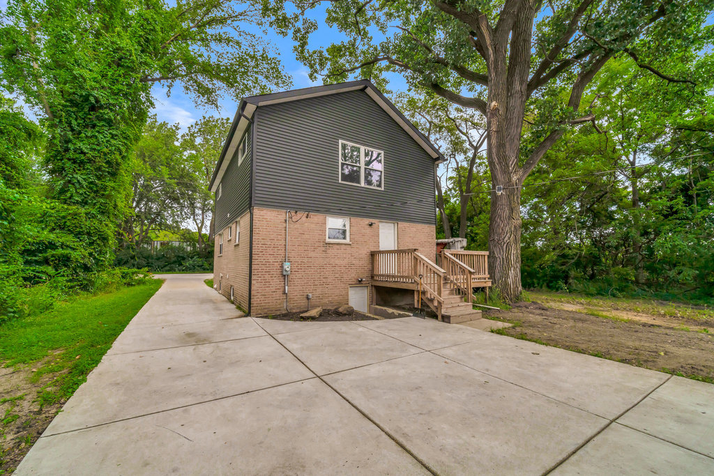 2937 139th Street, Blue Island, IL 60406
