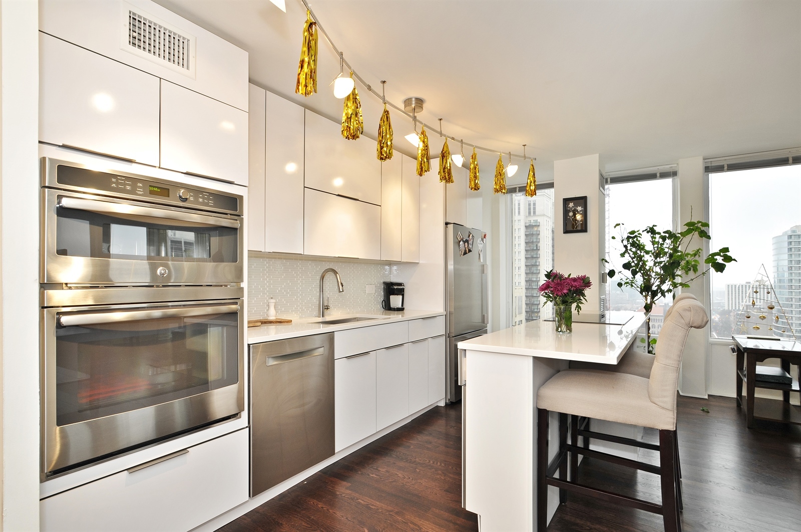 100 E Walton Street #22H, Chicago, IL 60611