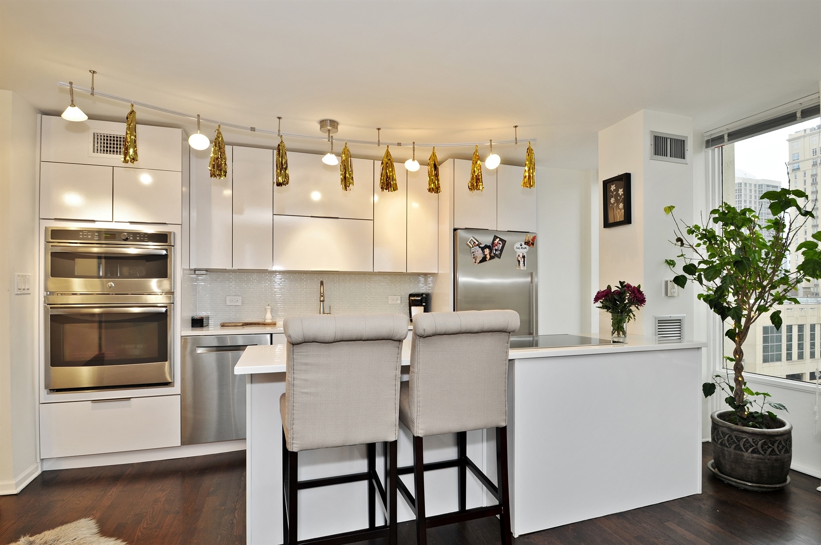 100 E Walton Street #22H, Chicago, IL 60611