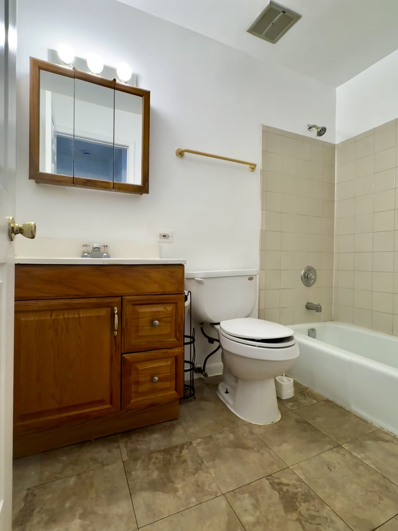 19361 Oak Avenue, Country Club Hills, IL 60478