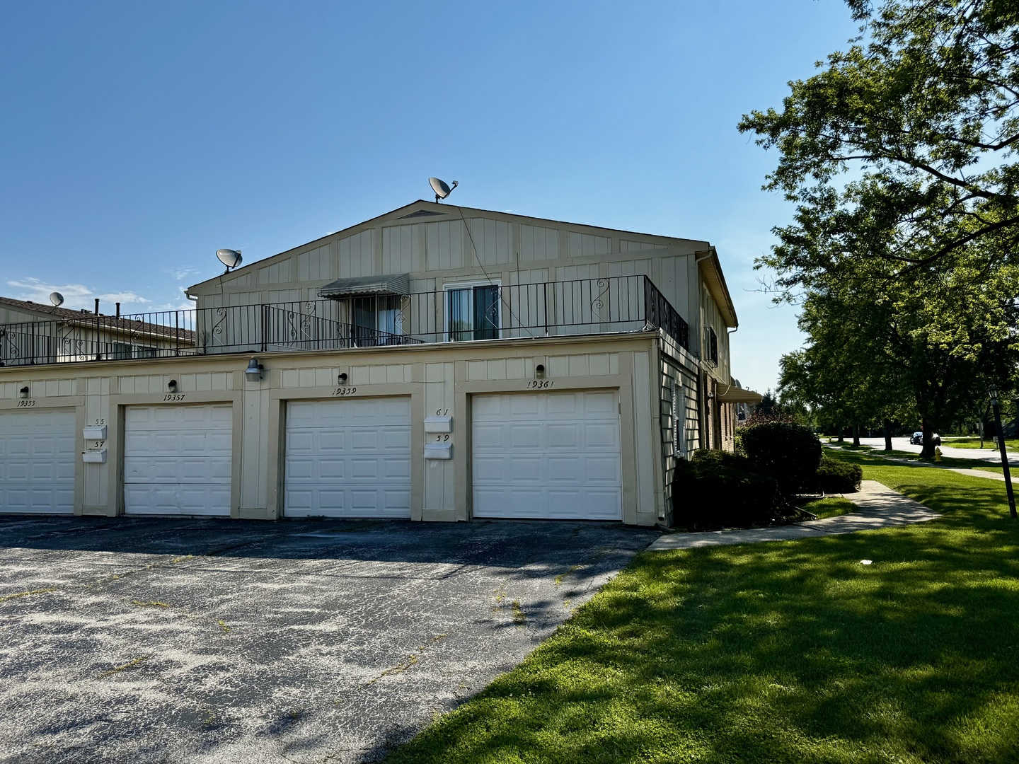 19361 Oak Avenue, Country Club Hills, IL 60478