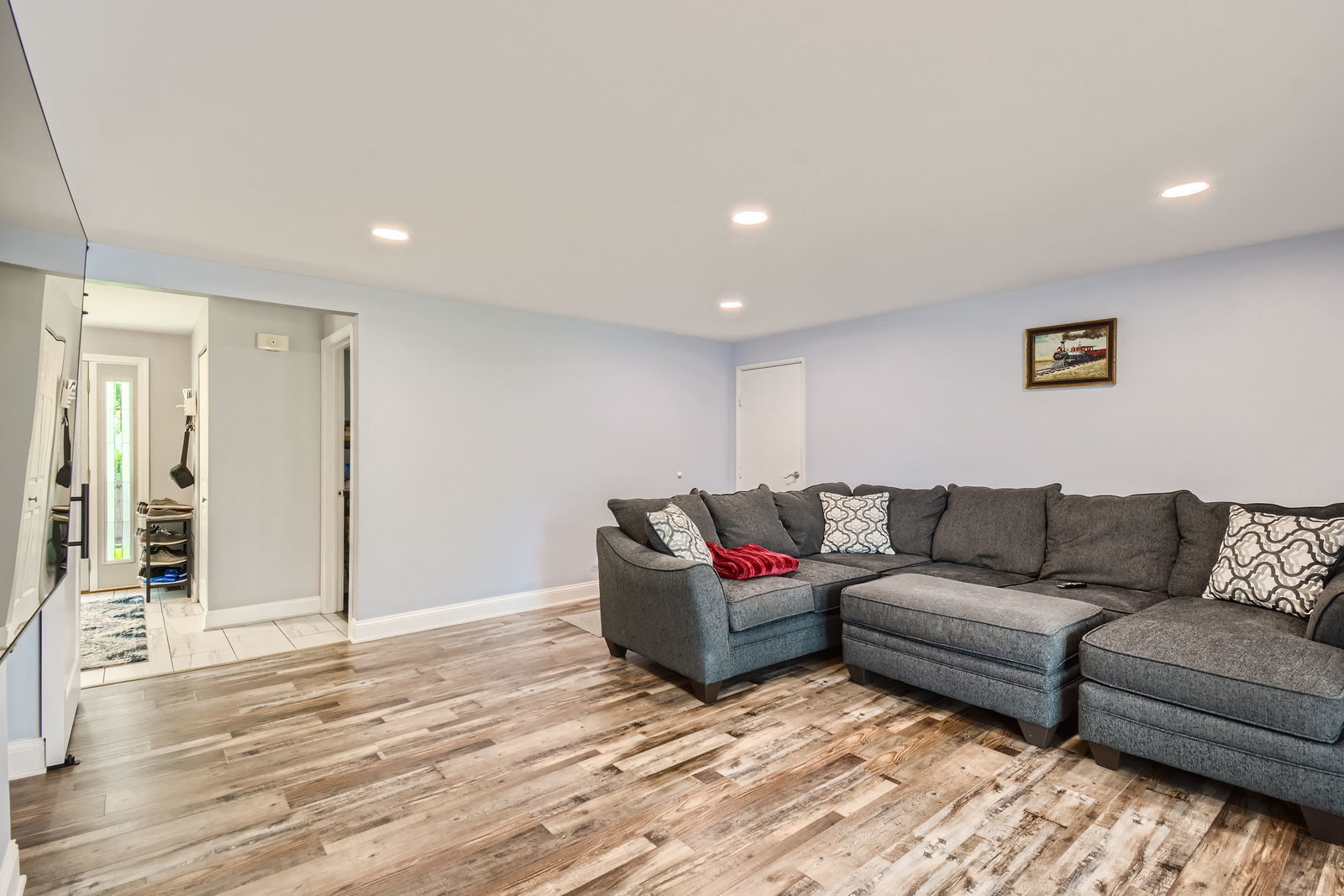 1322 E Thurston Drive, Palatine, IL 60074