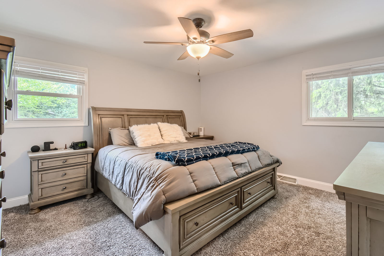 1322 E Thurston Drive, Palatine, IL 60074