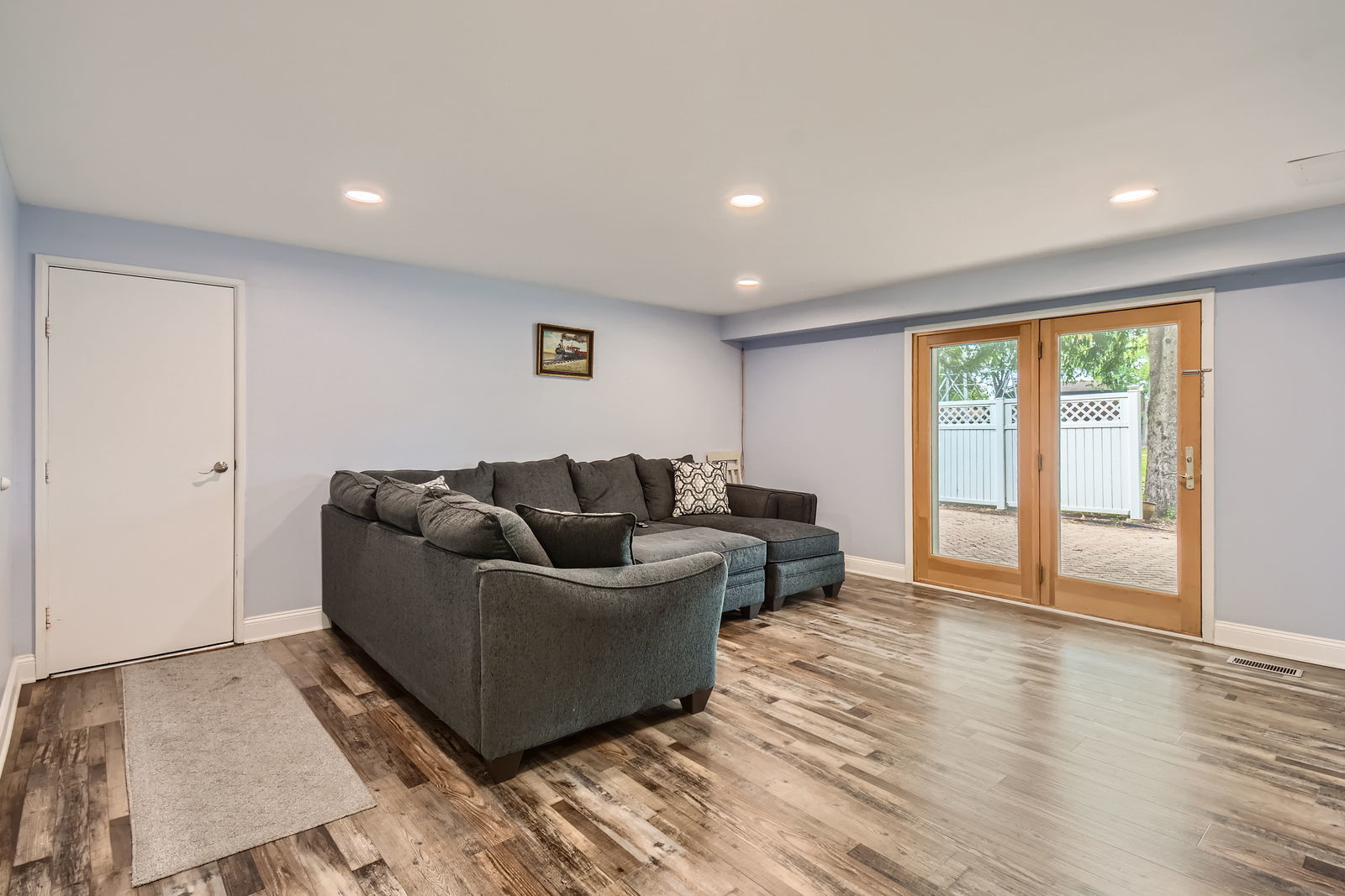 1322 E Thurston Drive, Palatine, IL 60074